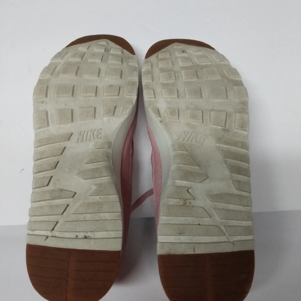 Nike Air Max Thea Tennis Sz 11.5, Pink, Leather and Suede, Pre-owned